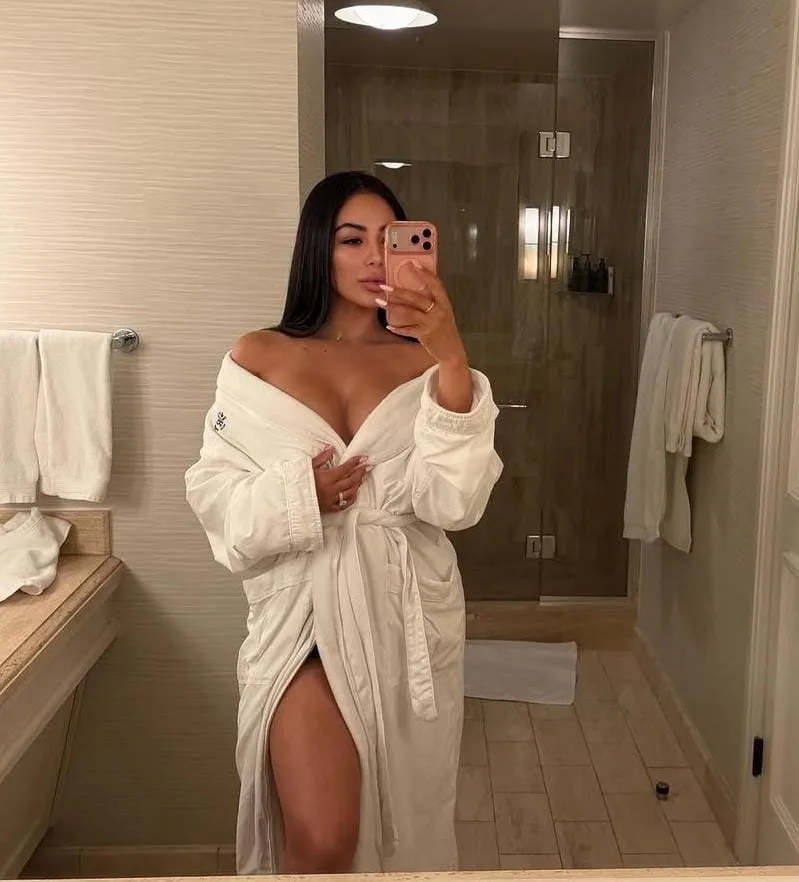 Kendi yeri olan Mersin escort Damla fotoğraf 2