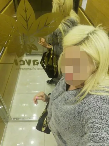 Toroslar Bölgesinde 28 Yaşında Uzun Boylu Ece fotoğrafı